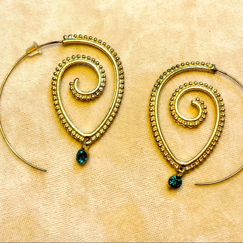 Earrings: gold tone w/ emerald green crystal drop